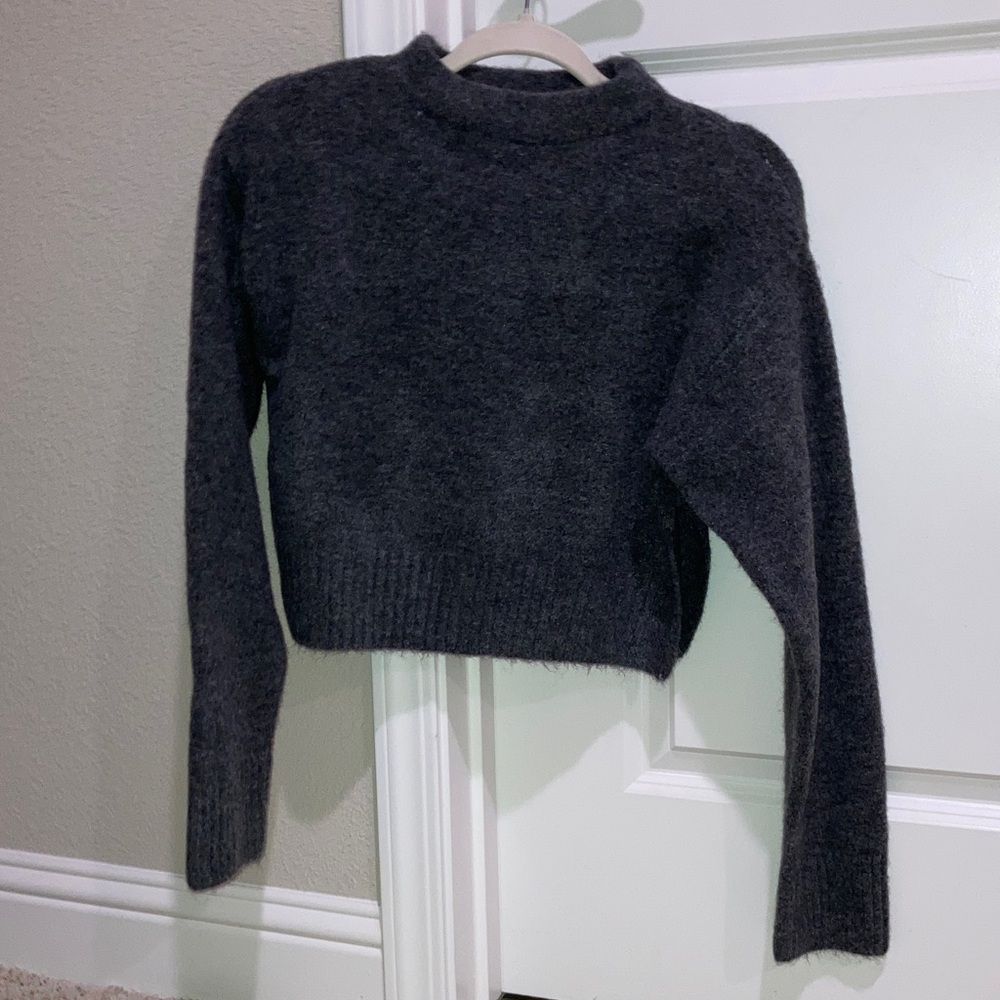 Zara Gray Women's Cropped Sweater